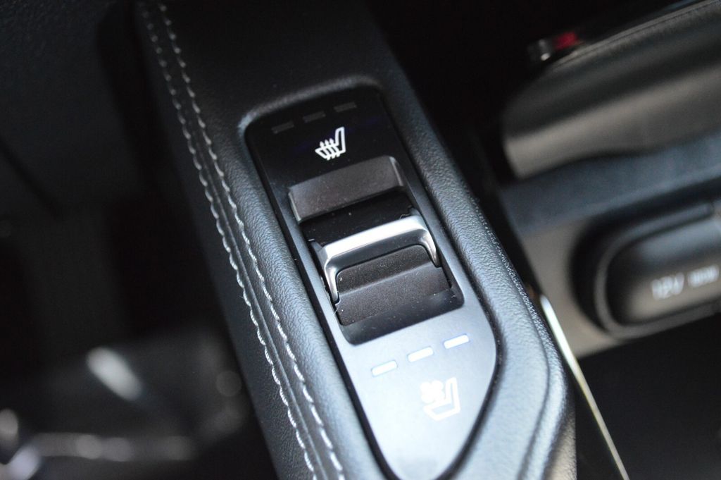 Vehicle image 47 of 51