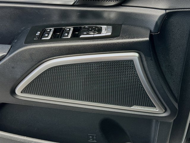 Vehicle image 15 of 20