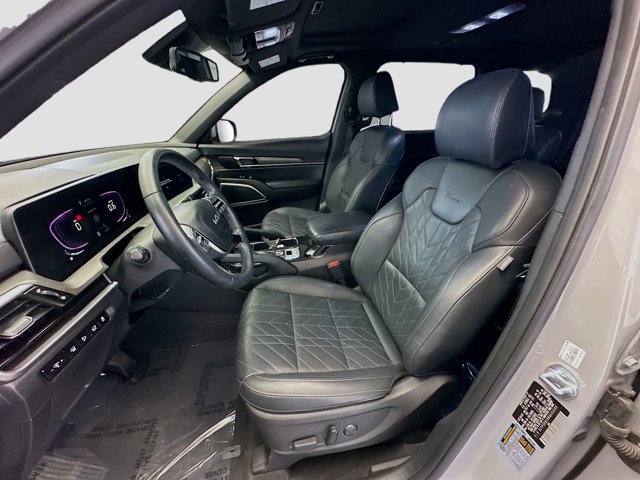 Vehicle image 16 of 20