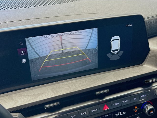 Vehicle image 10 of 20