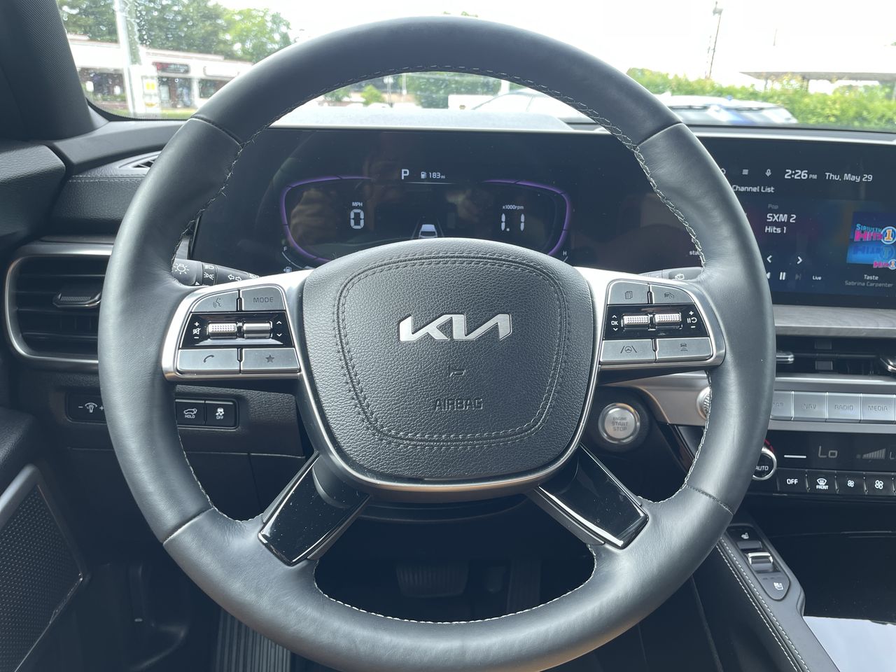 Vehicle image 18 of 23