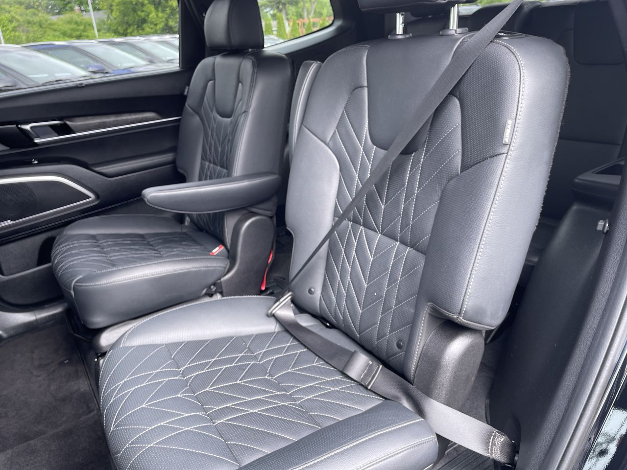 Vehicle image 22 of 23