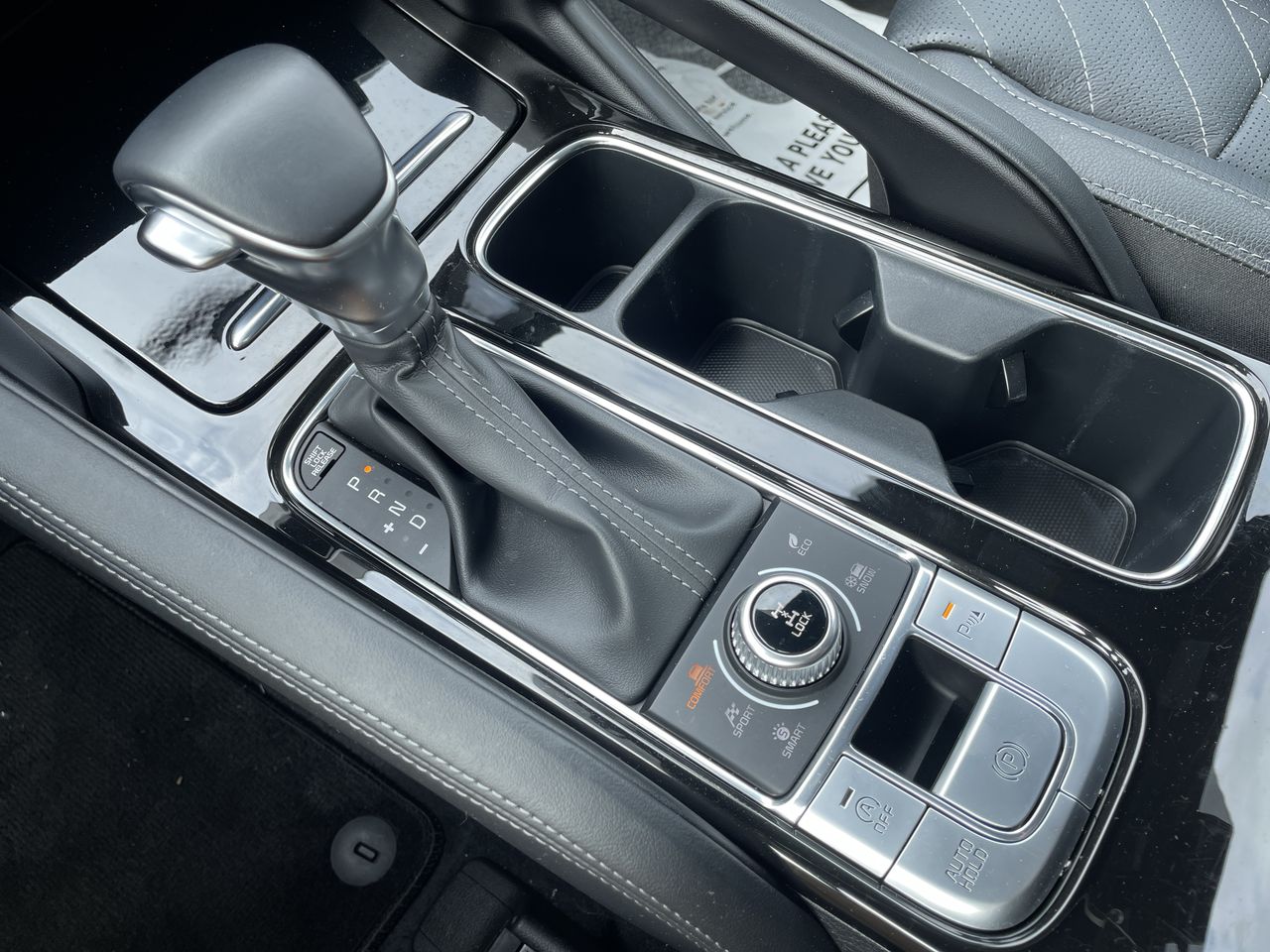 Vehicle image 14 of 23
