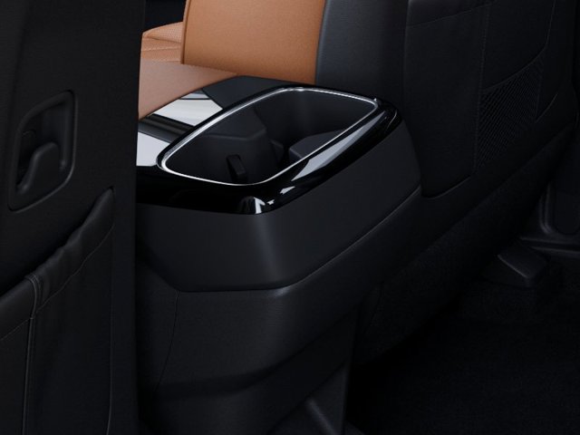 Vehicle image 26 of 27