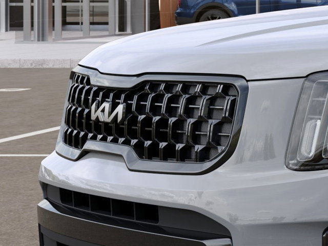 Vehicle image 13 of 27