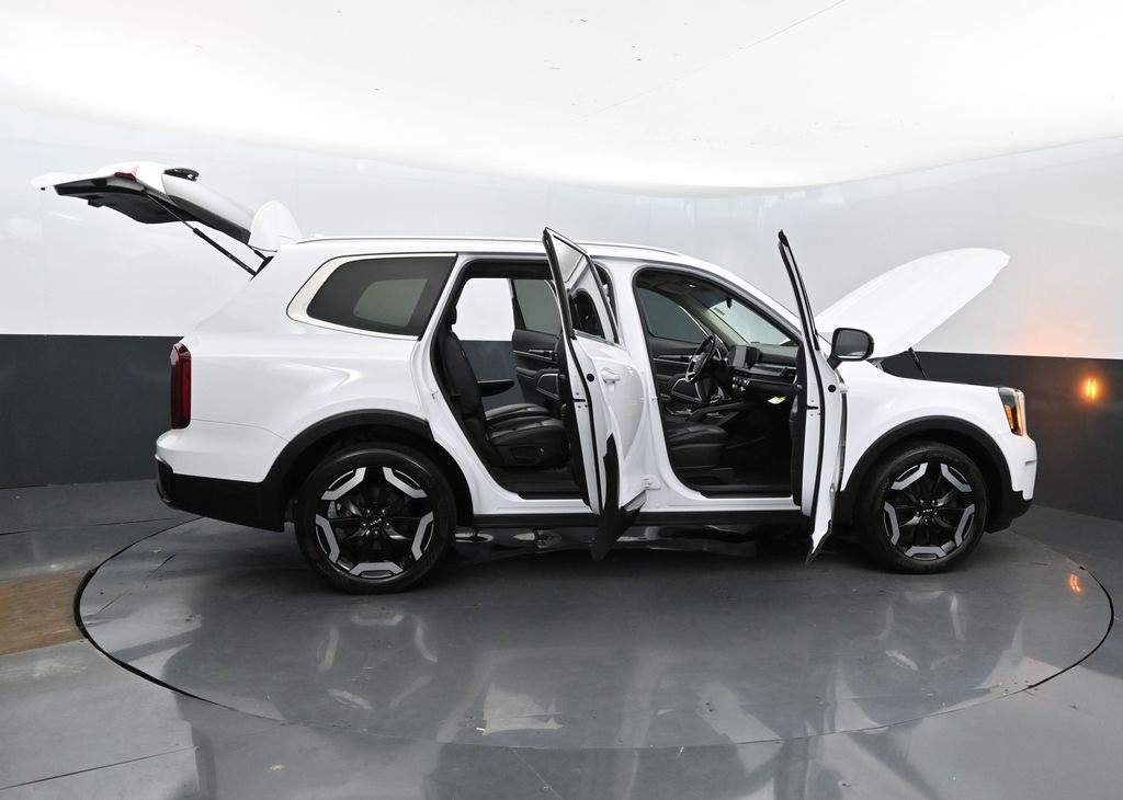 Vehicle image 12 of 57