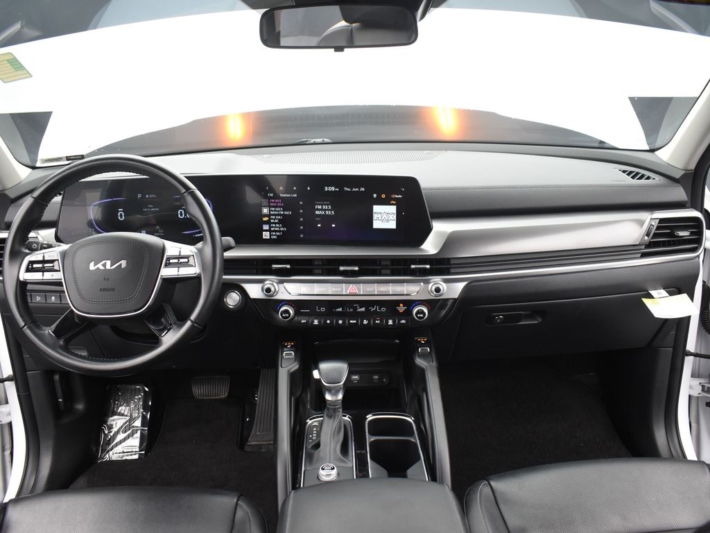 Vehicle image 36 of 57