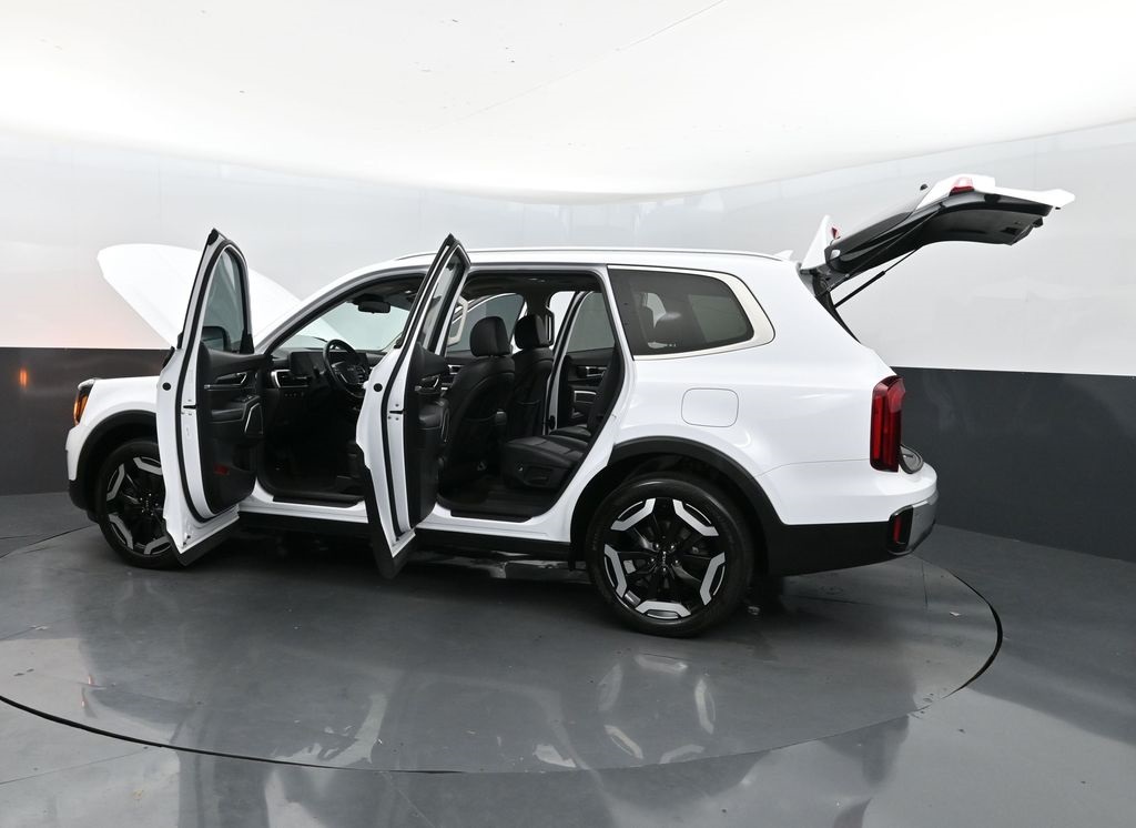 Vehicle image 26 of 57