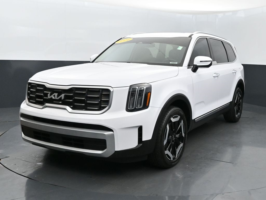 Vehicle image 4 of 57