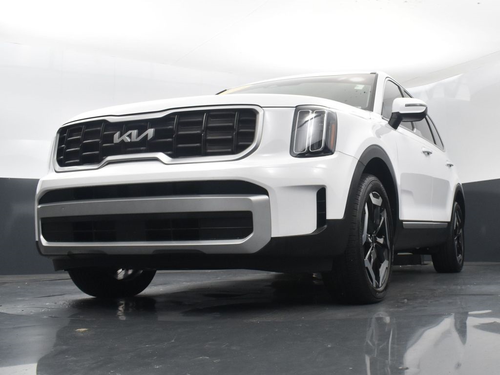 Vehicle image 3 of 57