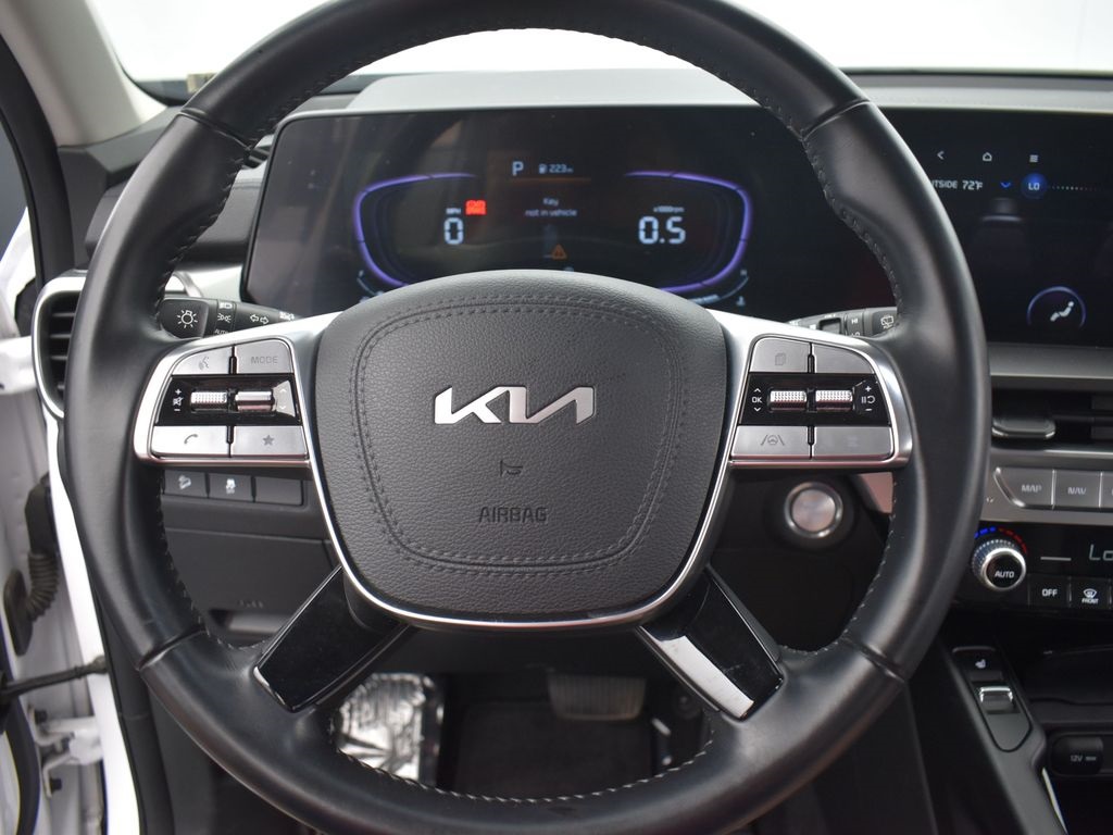 Vehicle image 37 of 57