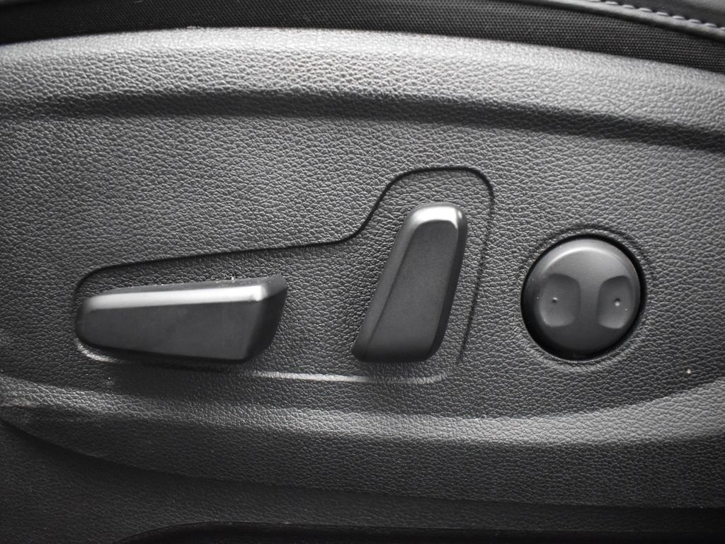 Vehicle image 47 of 57