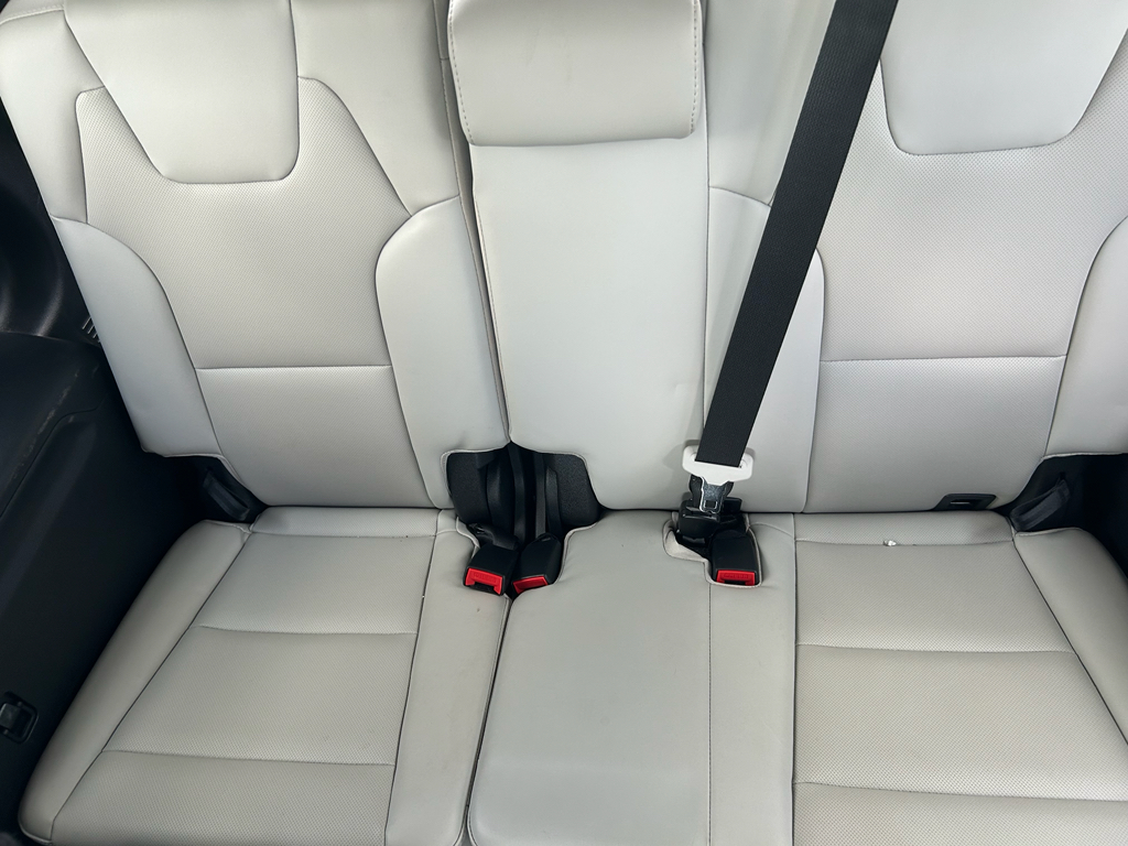Vehicle image 16 of 16