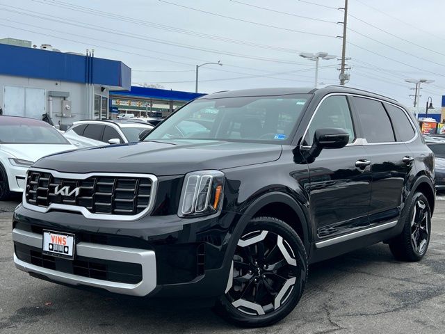 2024 Kia Telluride S Image 1 of 29