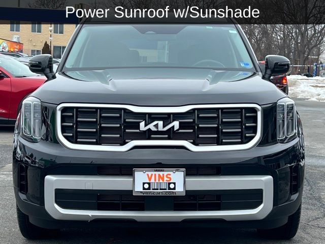 2024 Kia Telluride S Image 2 of 29
