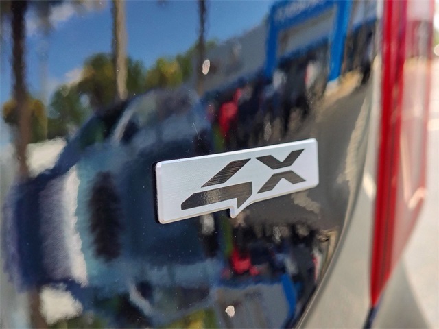 Vehicle image 13 of 36