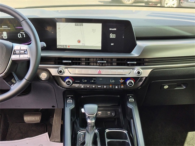 Vehicle image 19 of 36