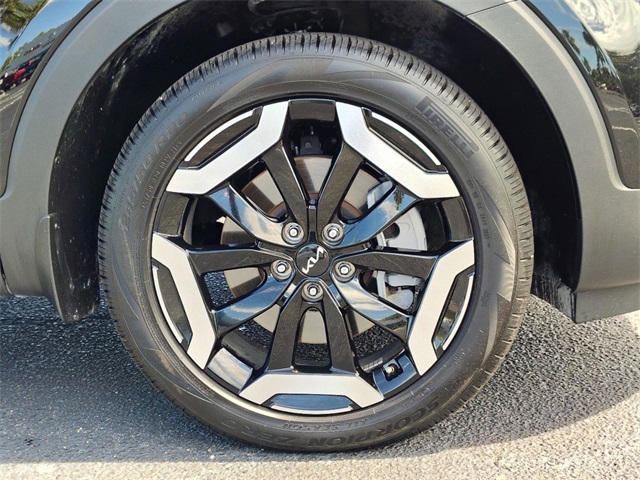 Vehicle image 12 of 36