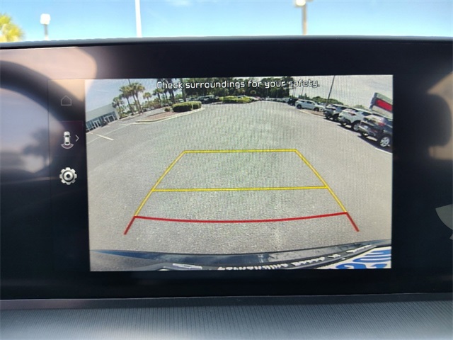 Vehicle image 23 of 36