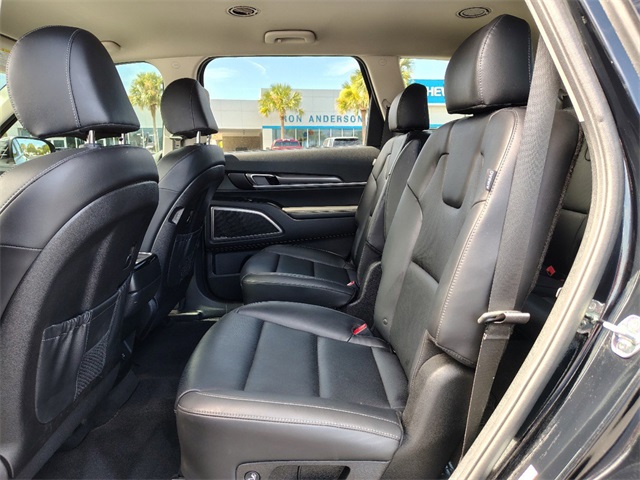 Vehicle image 15 of 36