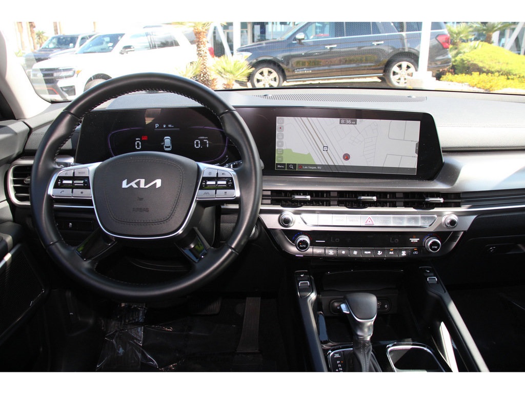 Vehicle image 13 of 35