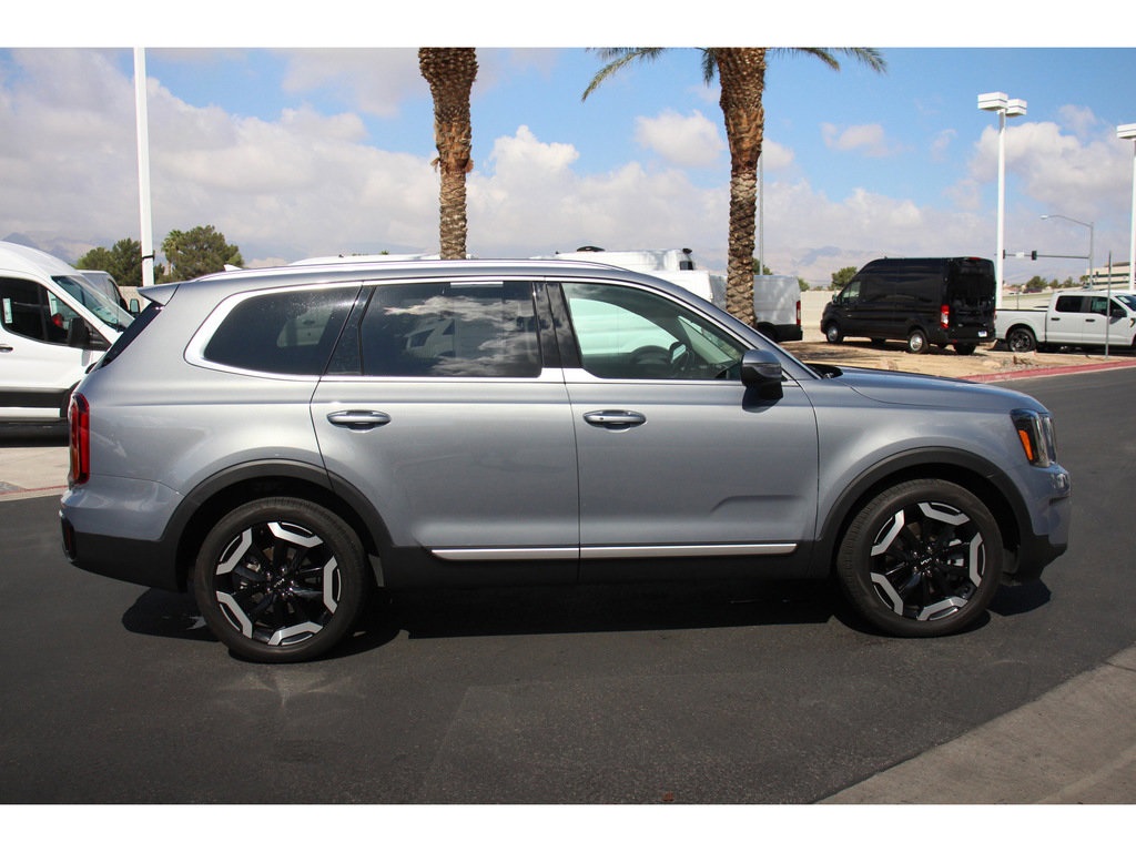 Vehicle image 5 of 35