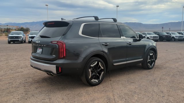 2024 Kia Telluride S Image 5 of 35
