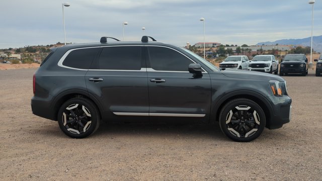 2024 Kia Telluride S Image 4 of 35