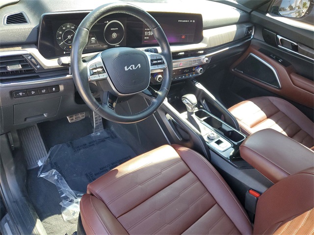 Vehicle image 8 of 28