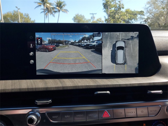 Vehicle image 9 of 28