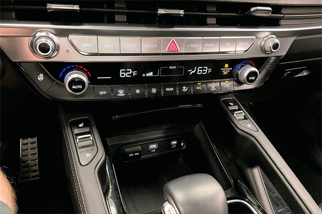 Vehicle image 29 of 41