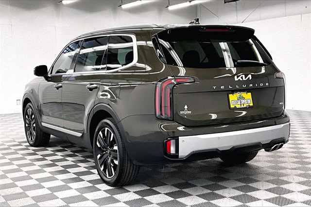 Vehicle image 5 of 41