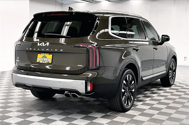 Vehicle image 4 of 41