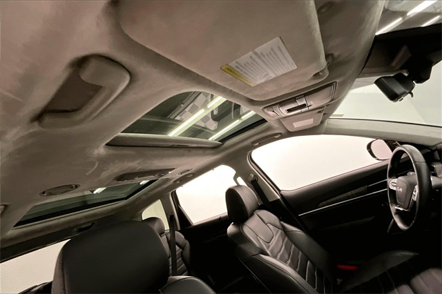 Vehicle image 18 of 41