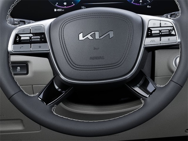 Vehicle image 24 of 28