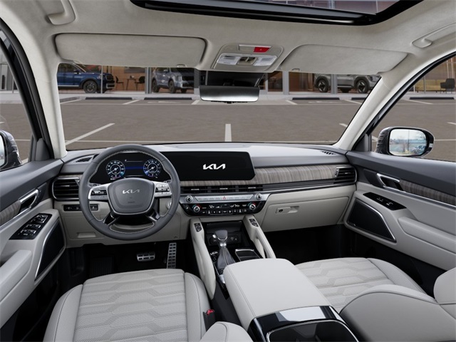 Vehicle image 16 of 28