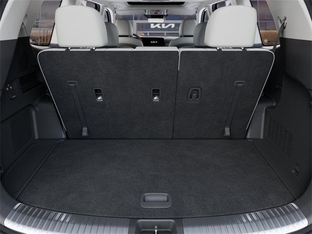 Vehicle image 21 of 28