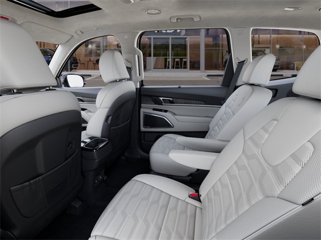 Vehicle image 20 of 28