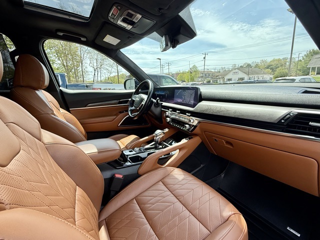Vehicle image 23 of 69