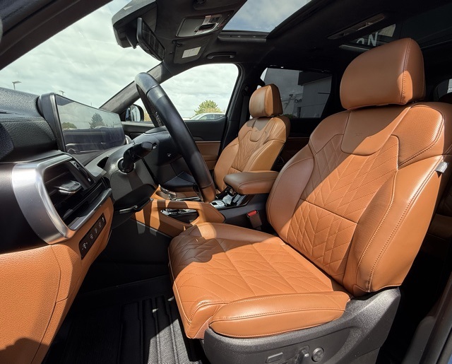 Vehicle image 20 of 69