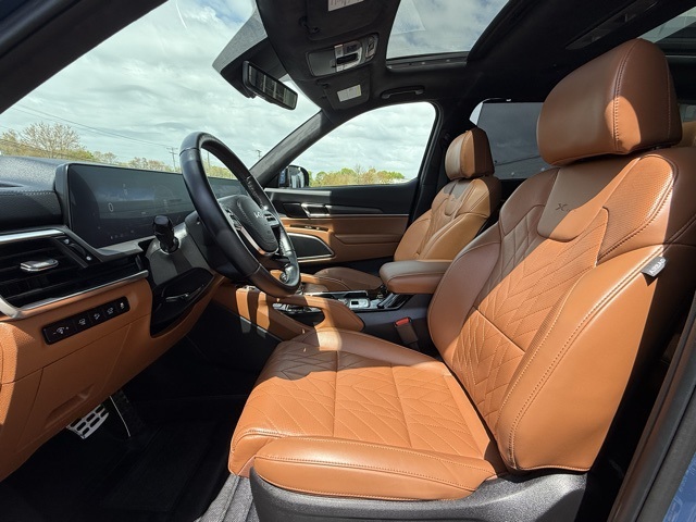 Vehicle image 21 of 69