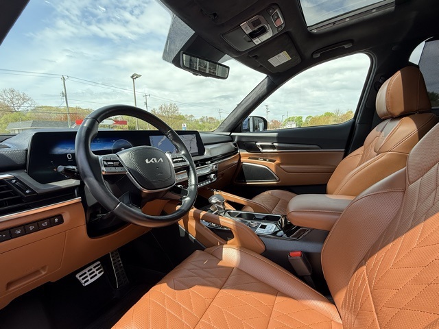 Vehicle image 22 of 69