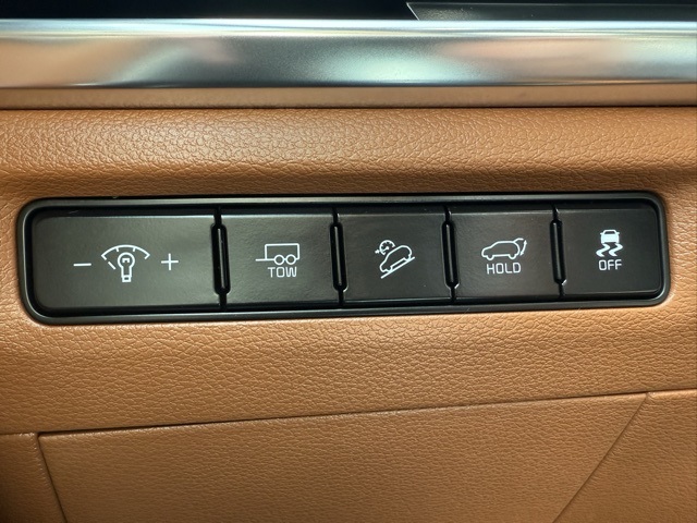 Vehicle image 65 of 69