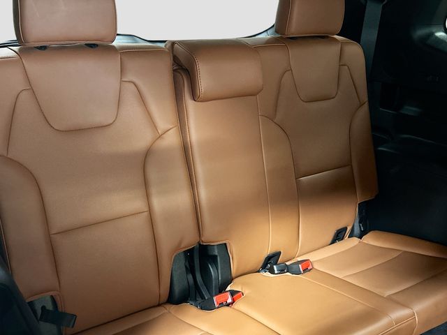 Vehicle image 29 of 37
