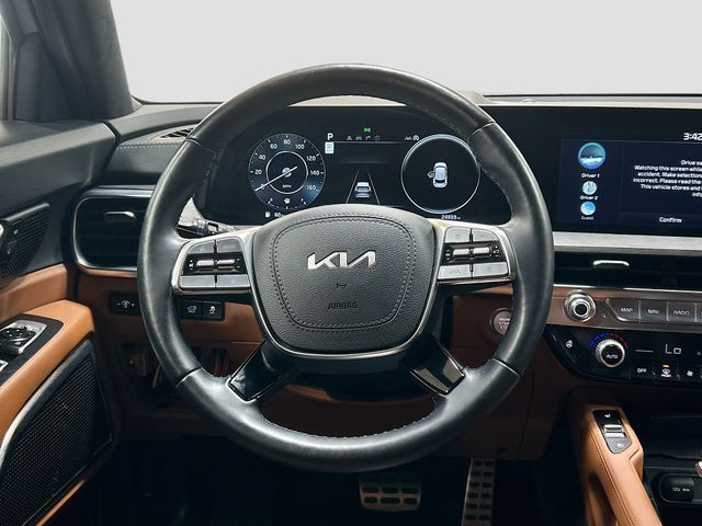 Vehicle image 11 of 37