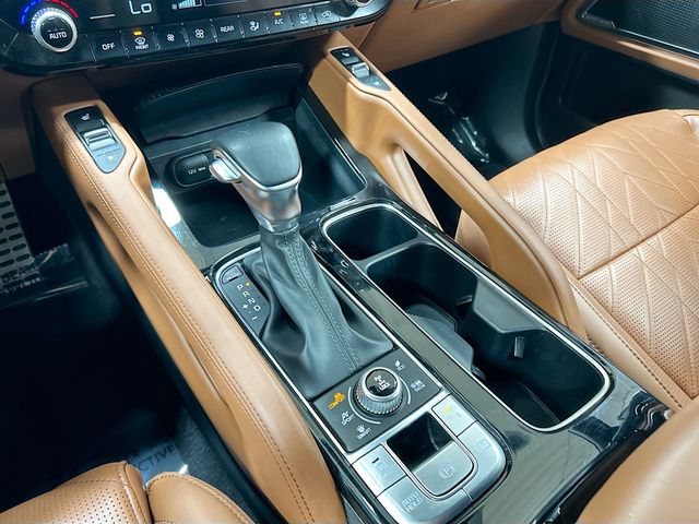 Vehicle image 17 of 37