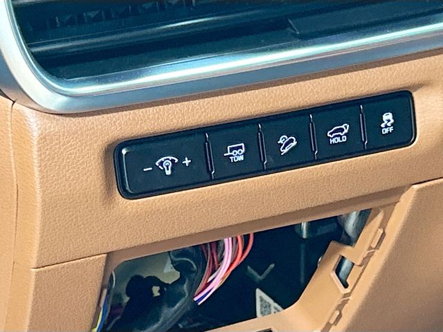 Vehicle image 10 of 37