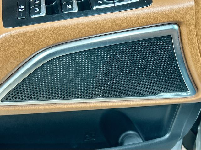 Vehicle image 19 of 37