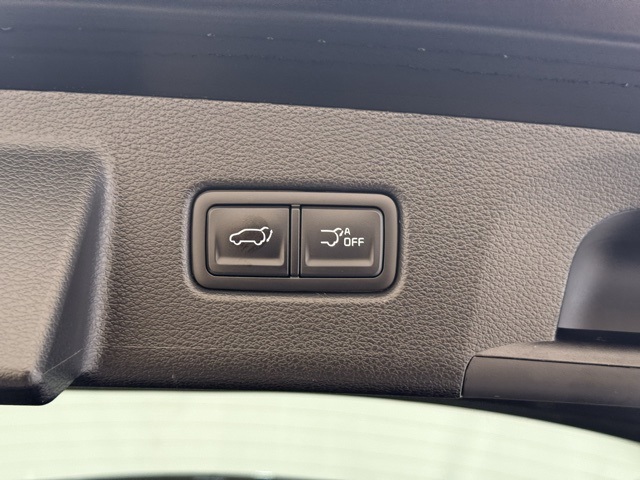 Vehicle image 29 of 47