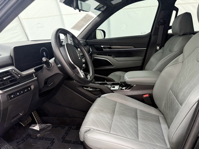 Vehicle image 46 of 47